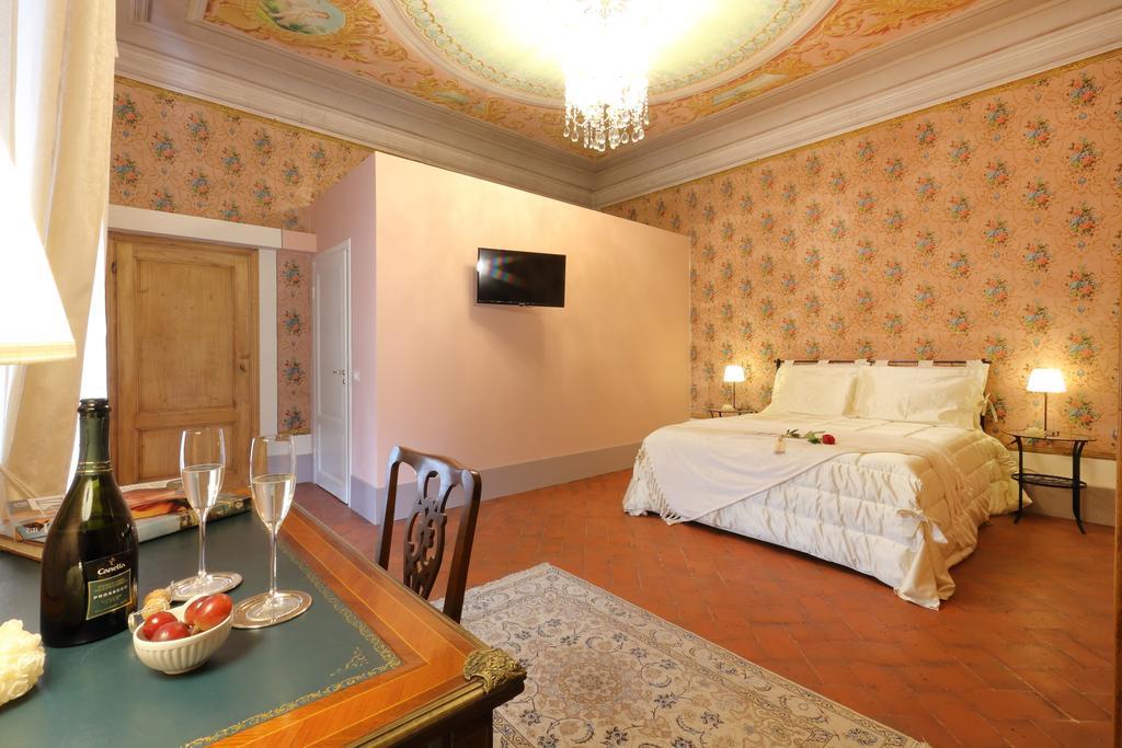 Dimora Bandinelli Bed and Breakfast Florencia Habitación foto